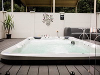 Aldgate Lodge Bed  Breakfast