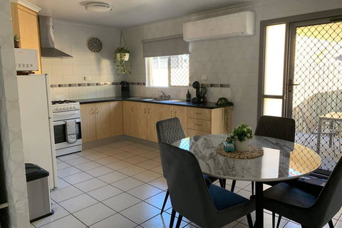Andergrove Home With A Garden View-Wi-fi & Netflix - Hotel WA 2