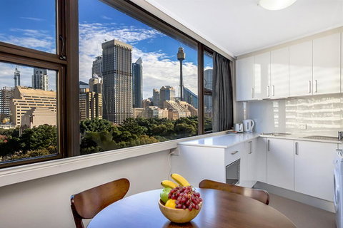 Apartment At College St - Hotel WA 1