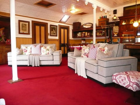 Madam Saddler - On Fraser Clunes - Hotel WA 0