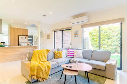 Modern Home In Central Oakleigh East - Hotel WA 0