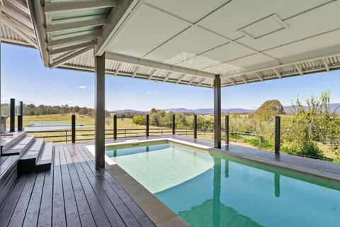 Mountain Majesty With Poolside Relaxing Getaway - Hotel WA 3