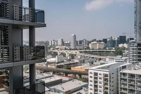 NEW Centrally Located High Level Studio Apartment - Hotel WA 0