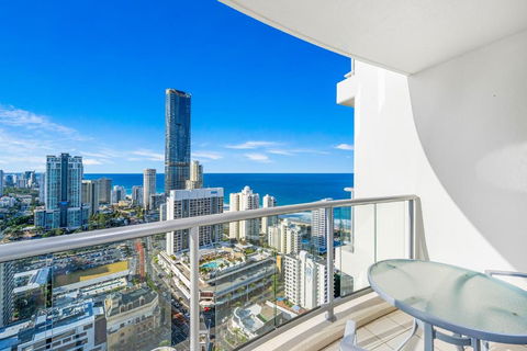NEW Chevron Ocean Views Central Surfers. - Hotel WA 0