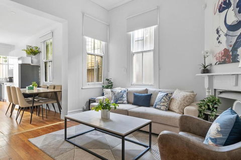 Newtown Nest - Chic Terrace Living Off King Street - Hotel WA 0