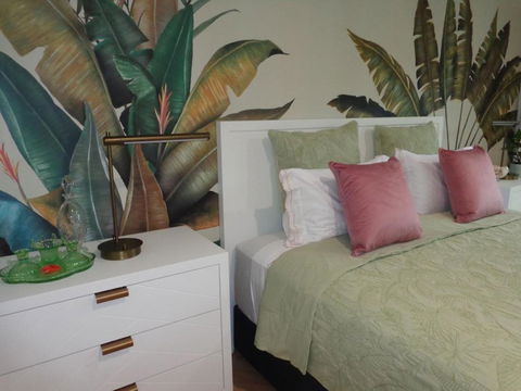 Noosa Buoys - Hotel WA 1