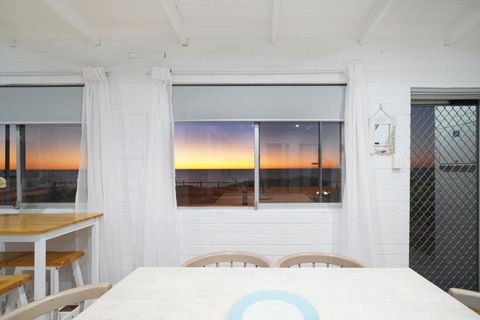 OCEA84 - Quinns Beach Shack: Ocean Views - Hotel WA 1