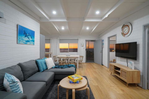 OCEA84 - Quinns Beach Shack: Ocean Views - Hotel WA 3
