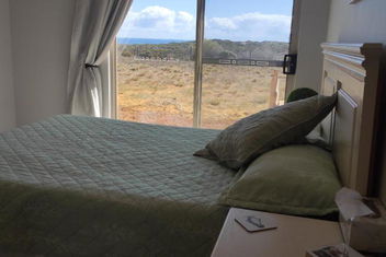 Ocean Views Home Stay with Hotel WA