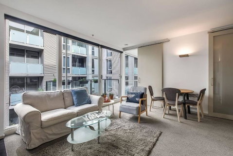 Parade Place - A Central Balcony Stay - Hotel WA 1
