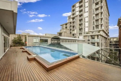 Parade Place - A Central Balcony Stay - Hotel WA 2