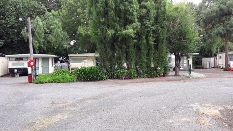 Pinewood Caravan Park - Hotel WA 3