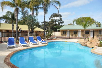 Pinjarra Resort with Hotel WA