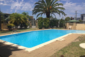 Platinum Motel with Hotel WA