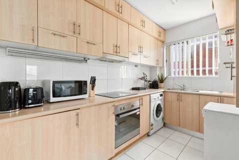Polished 2-Bed Unit In The Heart Of Parramatta - Hotel WA 2