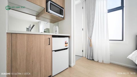 Private Suite With Queen Bed TV - Room 11 - Hotel WA 2