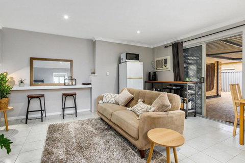 Quiet & Comfy - Hotel WA 1