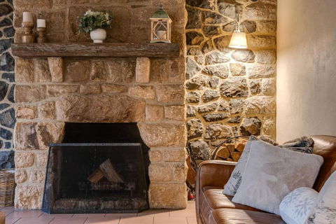 Quigtoo Cottage - Beautiful 4BR Stone Cottage L WiFi L Bath L Garden - Hotel WA 3