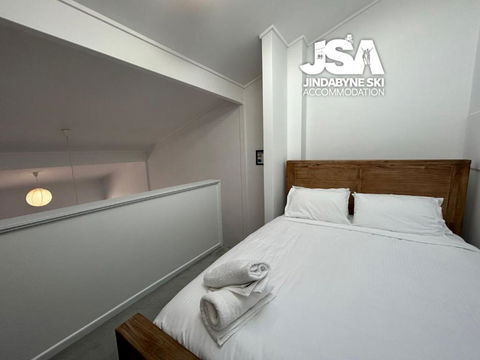 Razorback 4 - Hotel WA 0