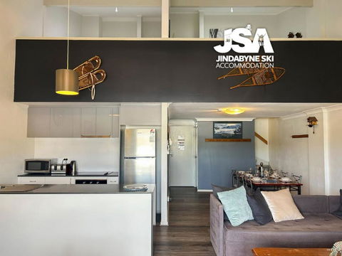 Razorback 6 - Hotel WA 1