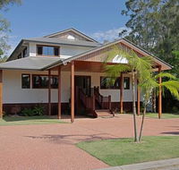 Away on Shirley Lane - Hotel WA
