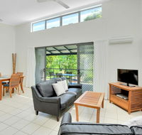 Baden 46 - Rainbow Shores Walk To Beach Top Floor Air conditioned Unit Pools