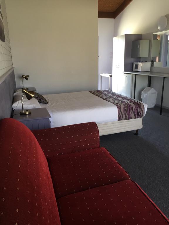Tuppal ACT Hotel WA