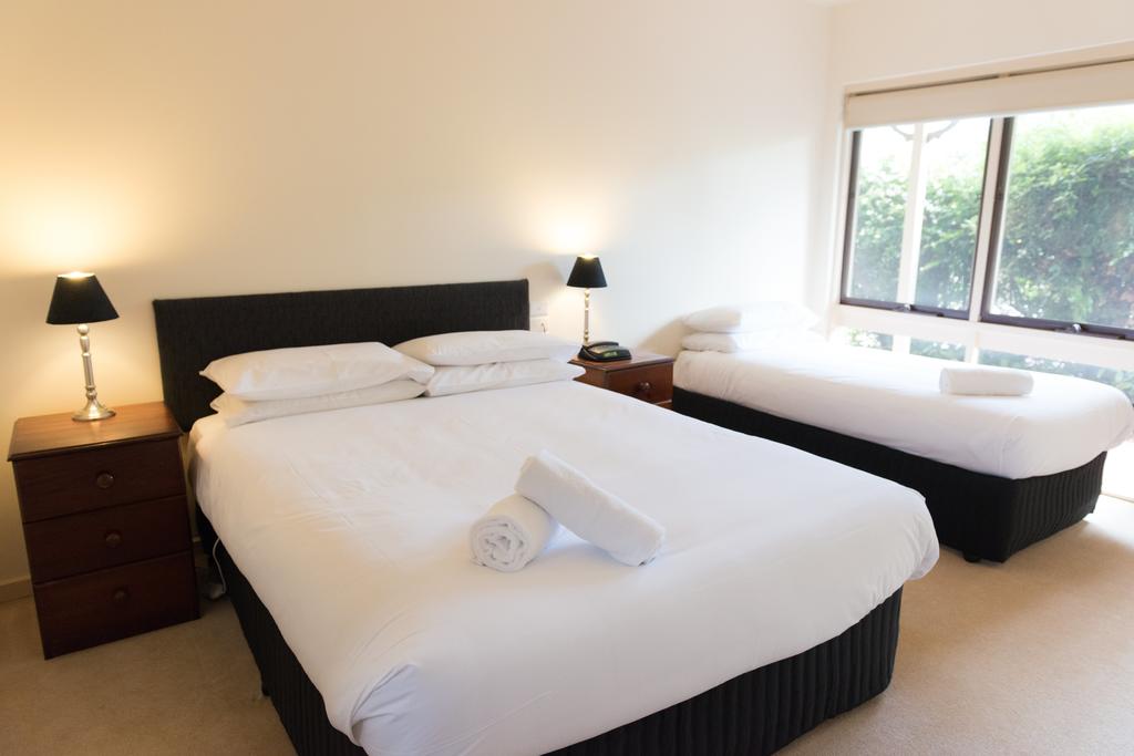 Blowhard VIC Hotel WA