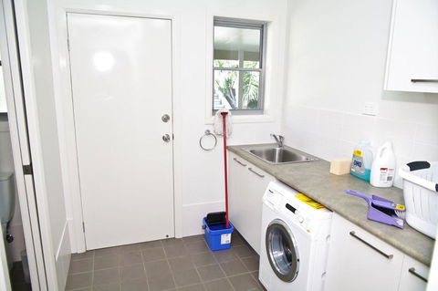 Banyula, 103 Neville Morton Drive - Hotel WA 3