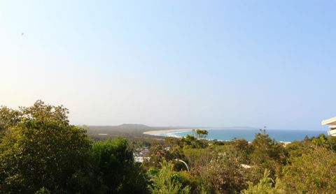 Barefoot, 32 Skyline Crescent, Crescent Head - Hotel WA 0