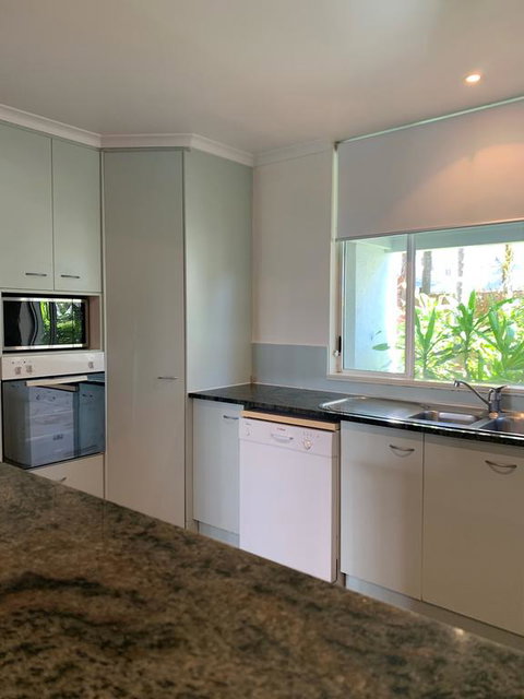 Beaches Port Douglas Holiday Apartments Book Here With The Onsite Reception Team - Hotel WA 3