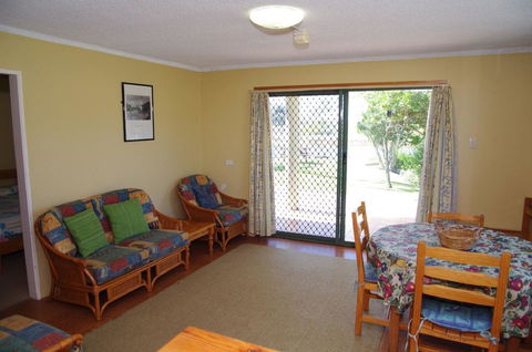 Beachfront 1, 25 Willow Street - Hotel WA 2
