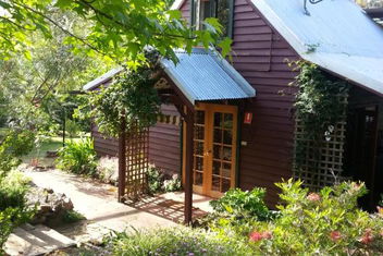 Redgum Hill Country Retreat with Hotel WA
