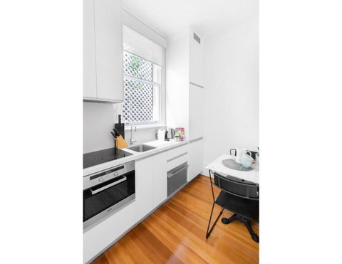 Renovated Studio In Bohemian Area Close To City - Hotel WA 3