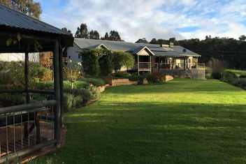 Rickaty On Blackwood with Hotel WA