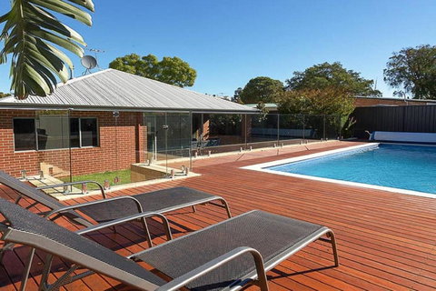 Rivervale Retreat - Spacious Family Living - Hotel WA 0