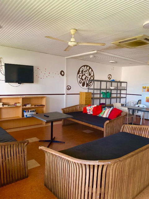 Roey Backpackers And Party Bar - Hotel WA 3