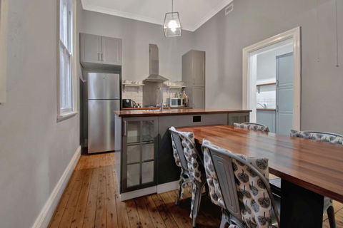 Rose Cottage - Stroll To CBD, Leafy Setting - Hotel WA 1