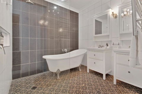 Rose Cottage - Stroll To CBD, Leafy Setting - Hotel WA 3