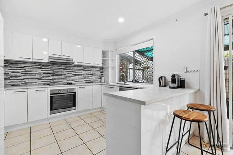 Rosella Rise! - Hotel WA 1