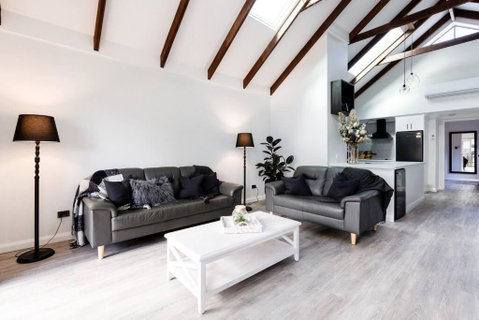 Salt & Pepper; Beautiful Town House In Margs! - Hotel WA 1