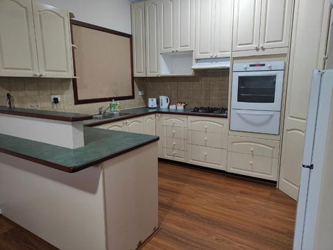S&S Guest House - Hotel WA 3