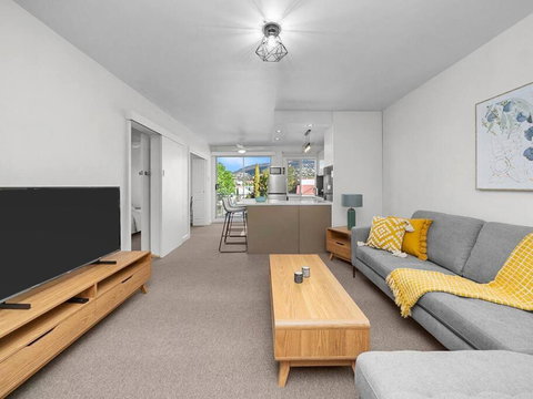 Sandy Bay Apartment With Hobart River View, Near UTAS - Stroll To Cafes And Shops - Hotel WA 2
