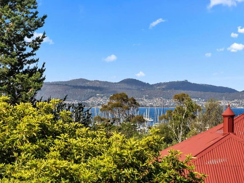 Sandy Bay Apartment With Hobart River View, Near UTAS - Stroll To Cafes And Shops - Hotel WA 1