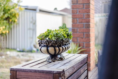 StayAU Family Home Comfort In Caroline Springs - Hotel WA 2