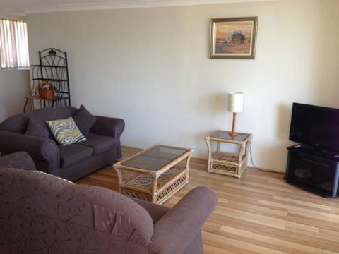 Beachpoint, Unit 101, 28 North Street - Hotel WA 3