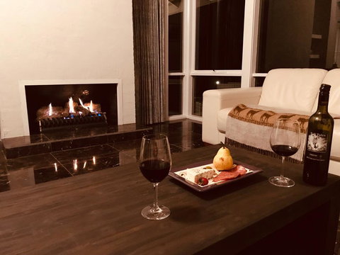 Beautiful Resort Retreat Villa In The Yarra Valley - Entertainer's Delight - Hotel WA 1