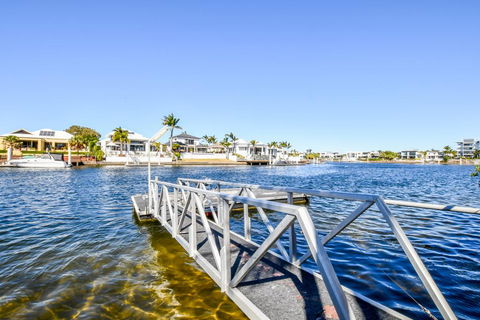Beautiful Waterfront Home- CHELSEA - Hotel WA 1