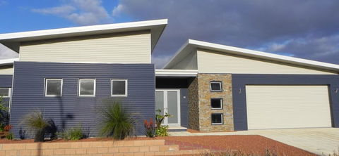 Beautifully Appointed Large Family Home - Hotel WA 1
