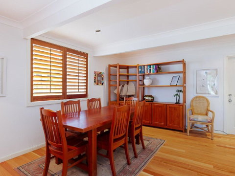 Beauty And The Beach', 88 Foreshore Drive - Large Home With WIFI & Water Views - Hotel WA 1